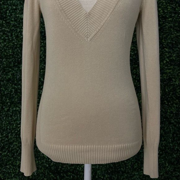 Express Sweater - Picture 2 of 7